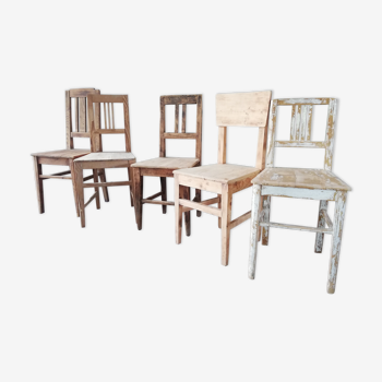 5 chaises en bois vintage