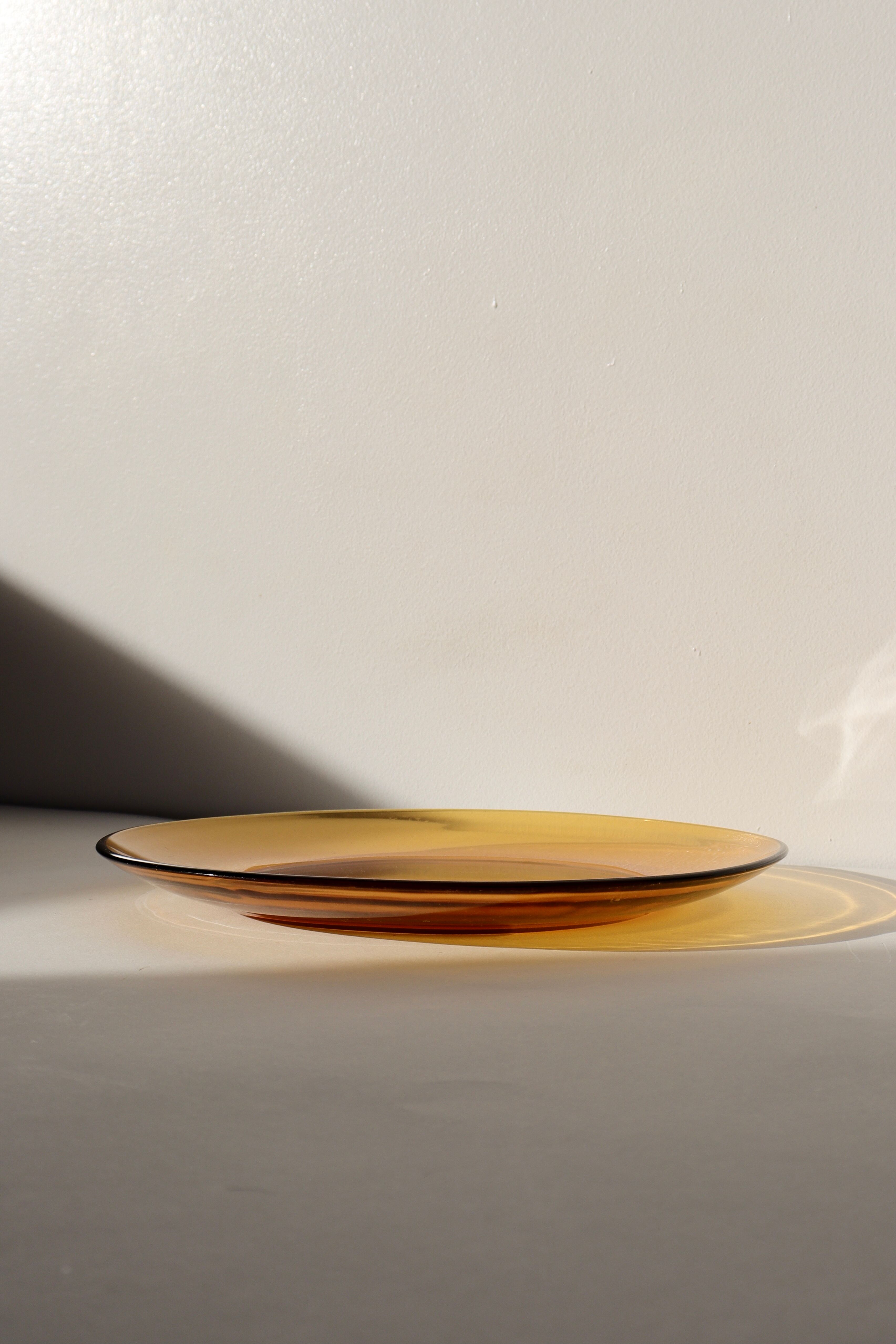 6 amber glass plates