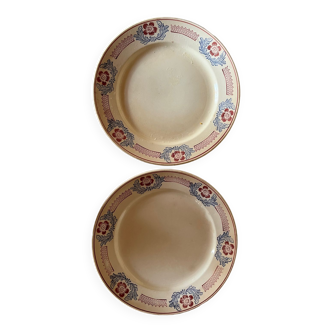 Paire de grandes assiettes  plates anciennes ST Amand