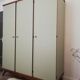Armoire années 50 chêne et kaki clair