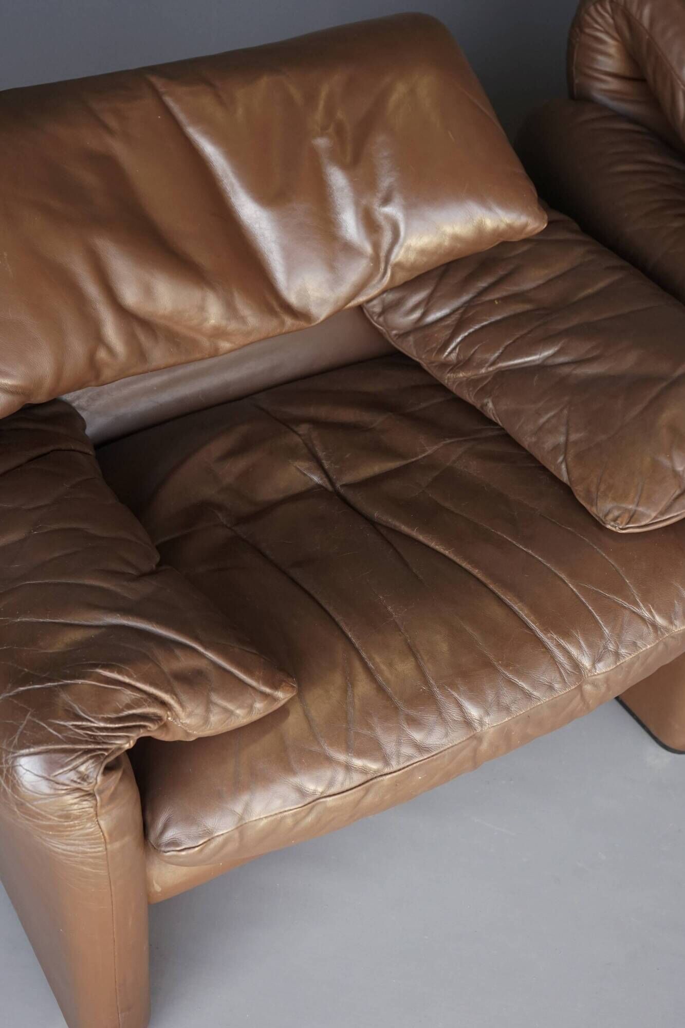 Maralunga Leather Armchairs by Vico Magistretti for Cassina, 1973