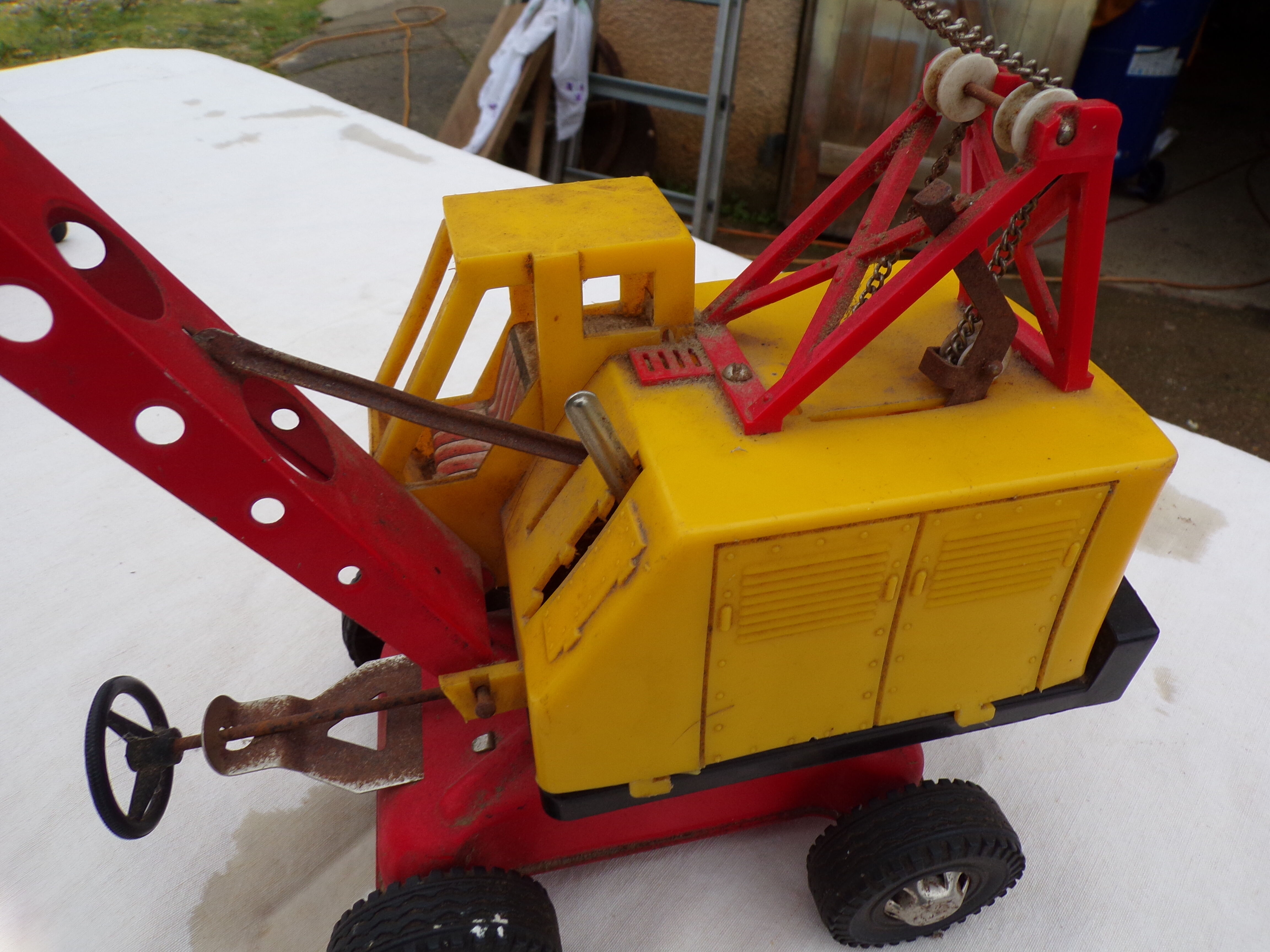 Toys old 2 cranes tole year 50