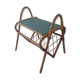 Porte revue en rotin vintage