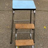 Tabouret escabeau pliable en formica bleu
