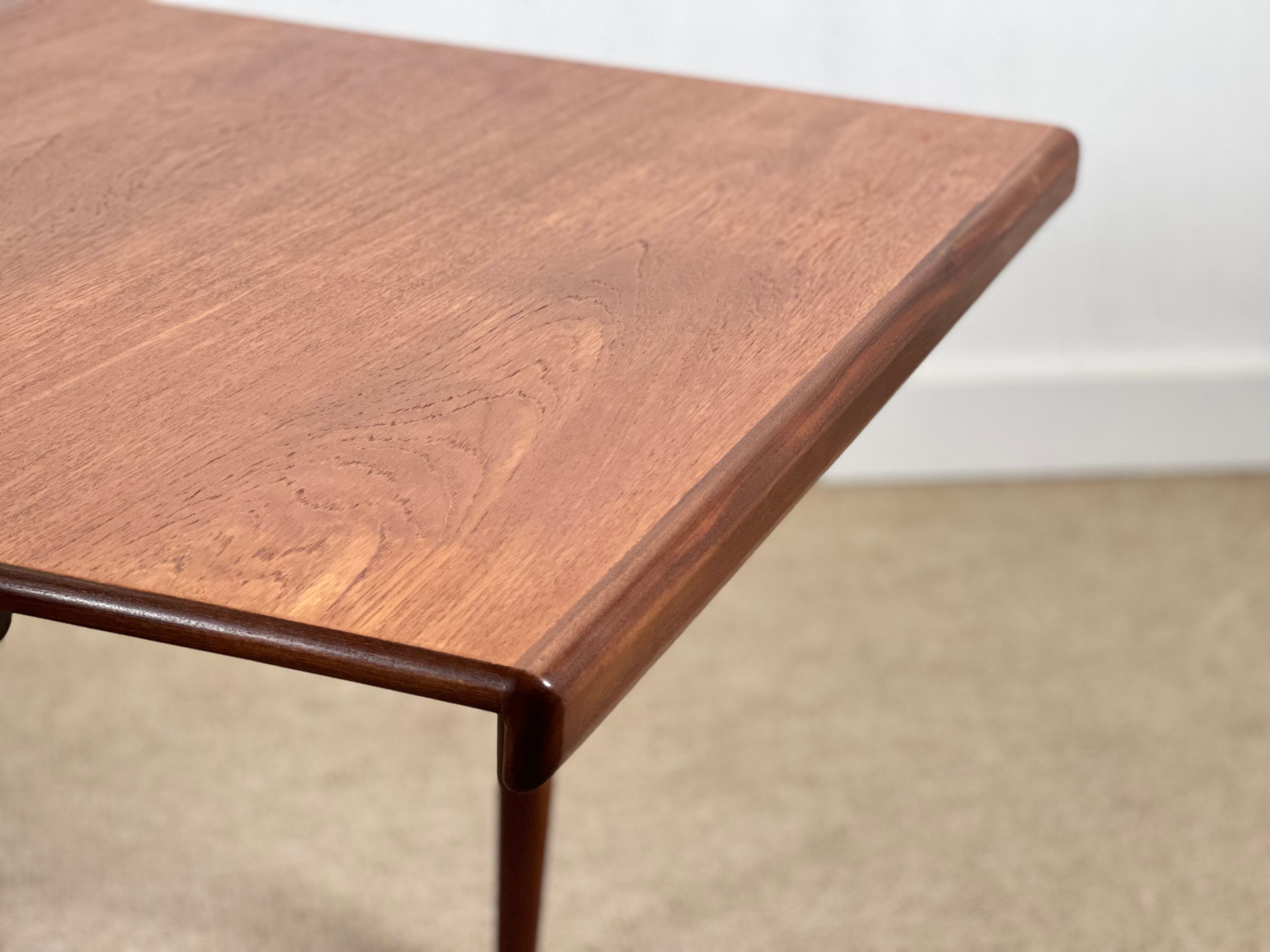Table à manger de John Herbert en teck, collection Fonseca