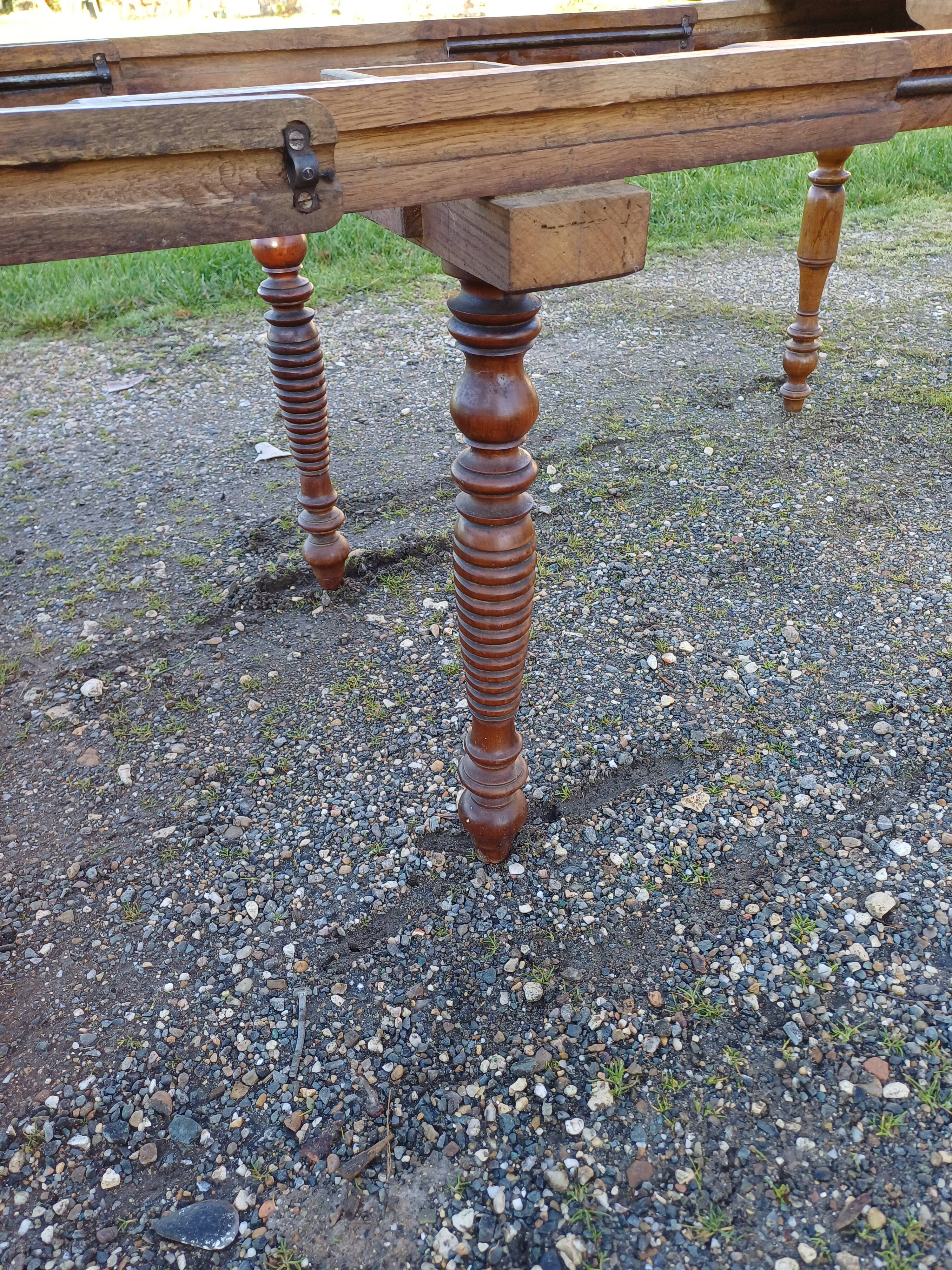 19th century walnut 6 leg table, opening