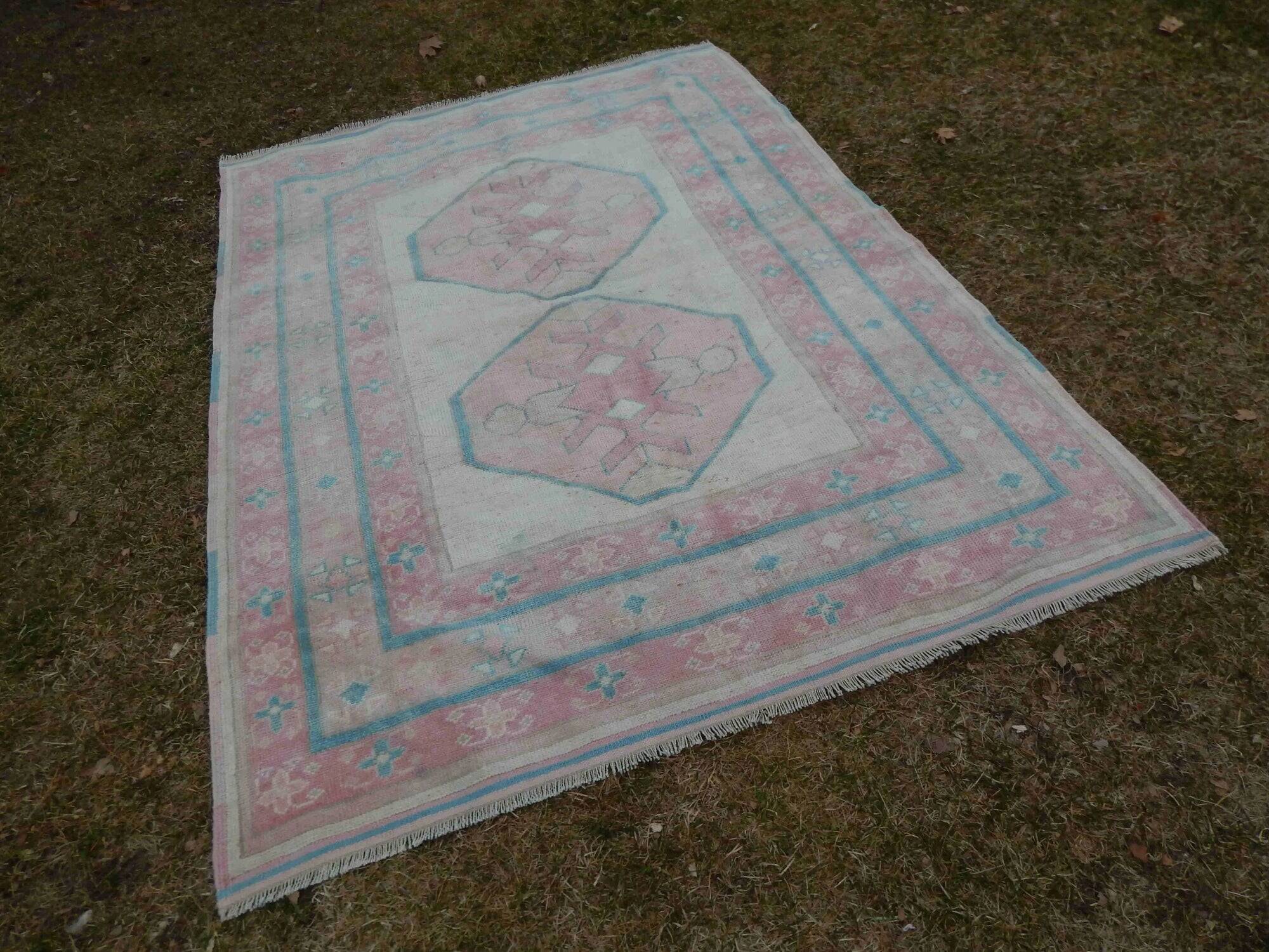 Vintage Turkish handmade rug 151x205 cm