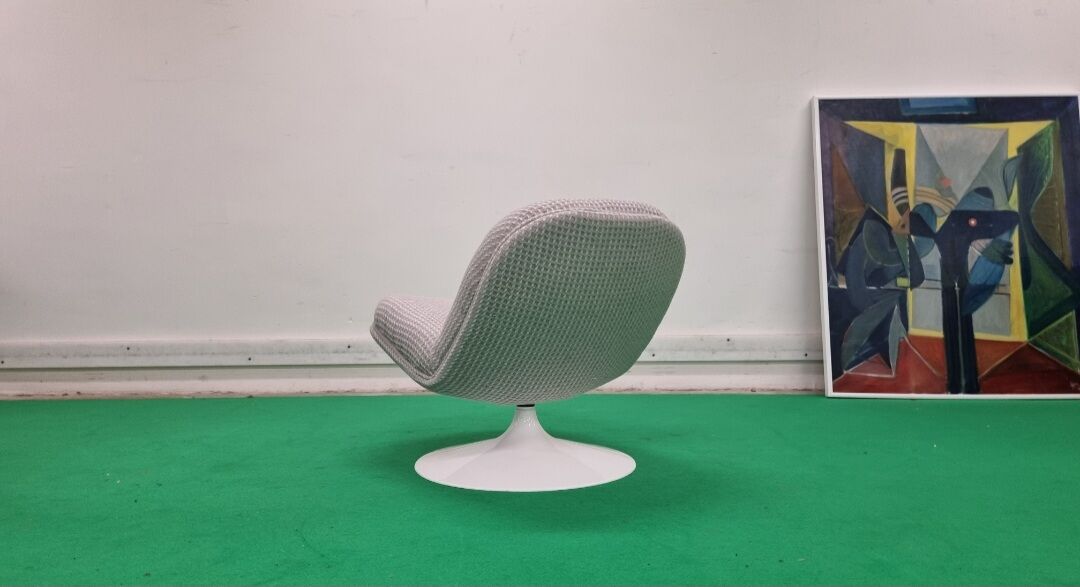 Chauffeuse Geoffrey Harcourt by Artifort