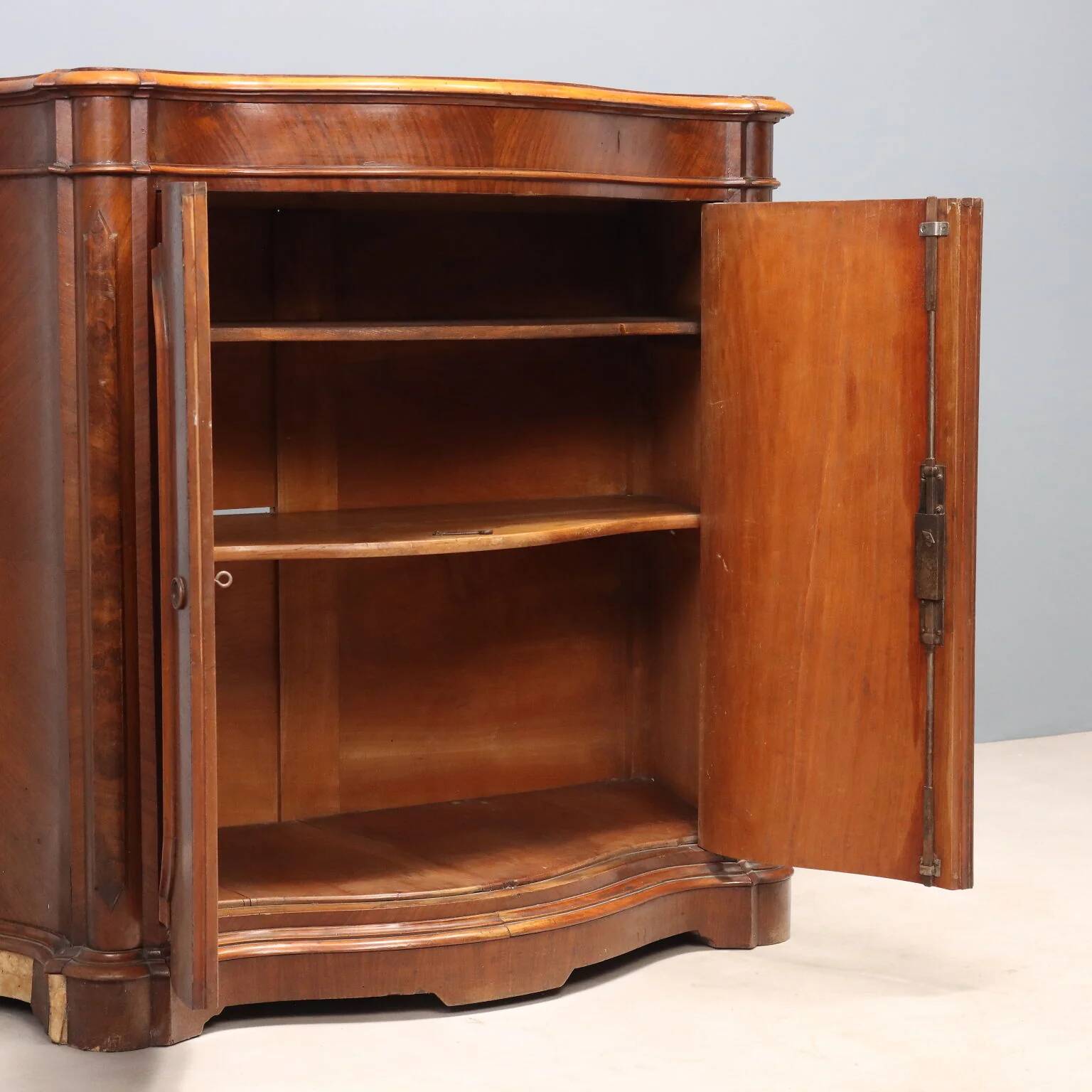 Antique Umbertine walnut buffet, Italy, 19th century