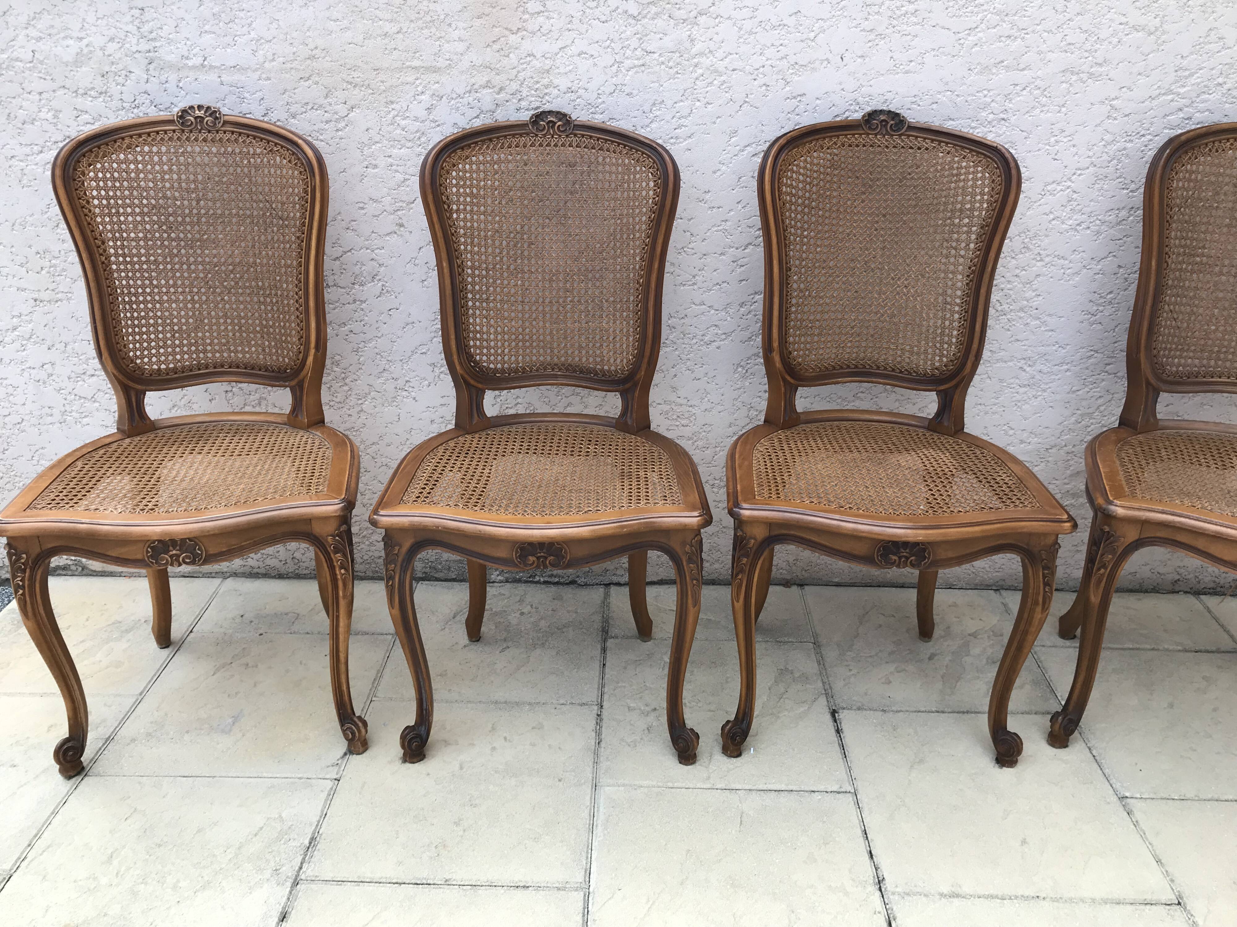 Chaise Louis XV en merisier massif Selency