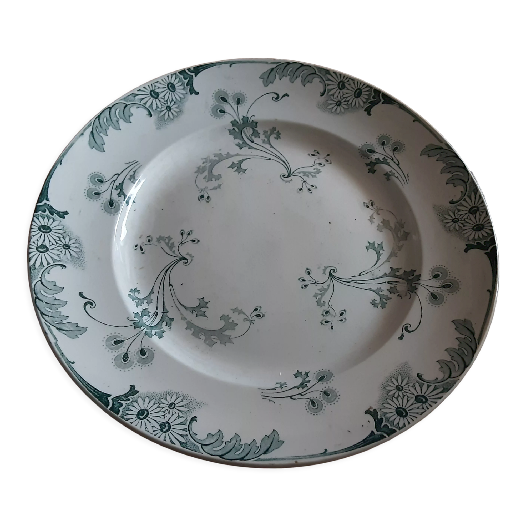 Round dish faience luneville keller and guerin model marie louise