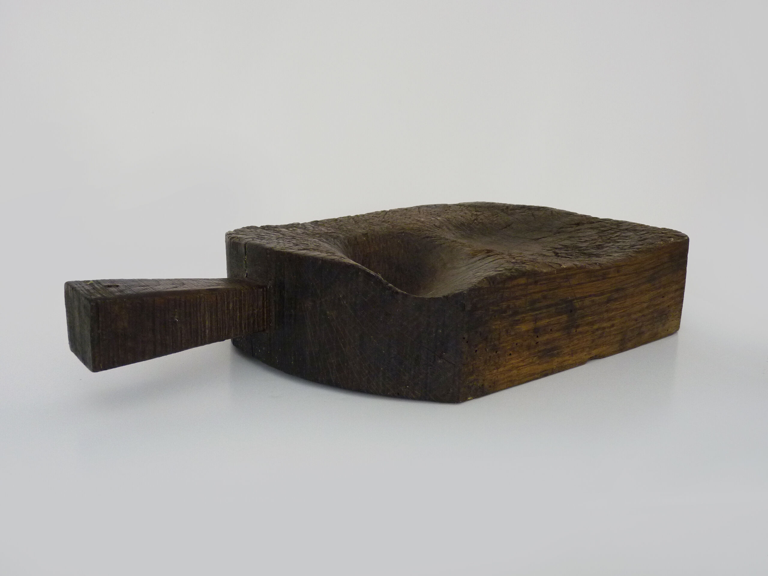 Handcrafted cutting board, wooden log, 50