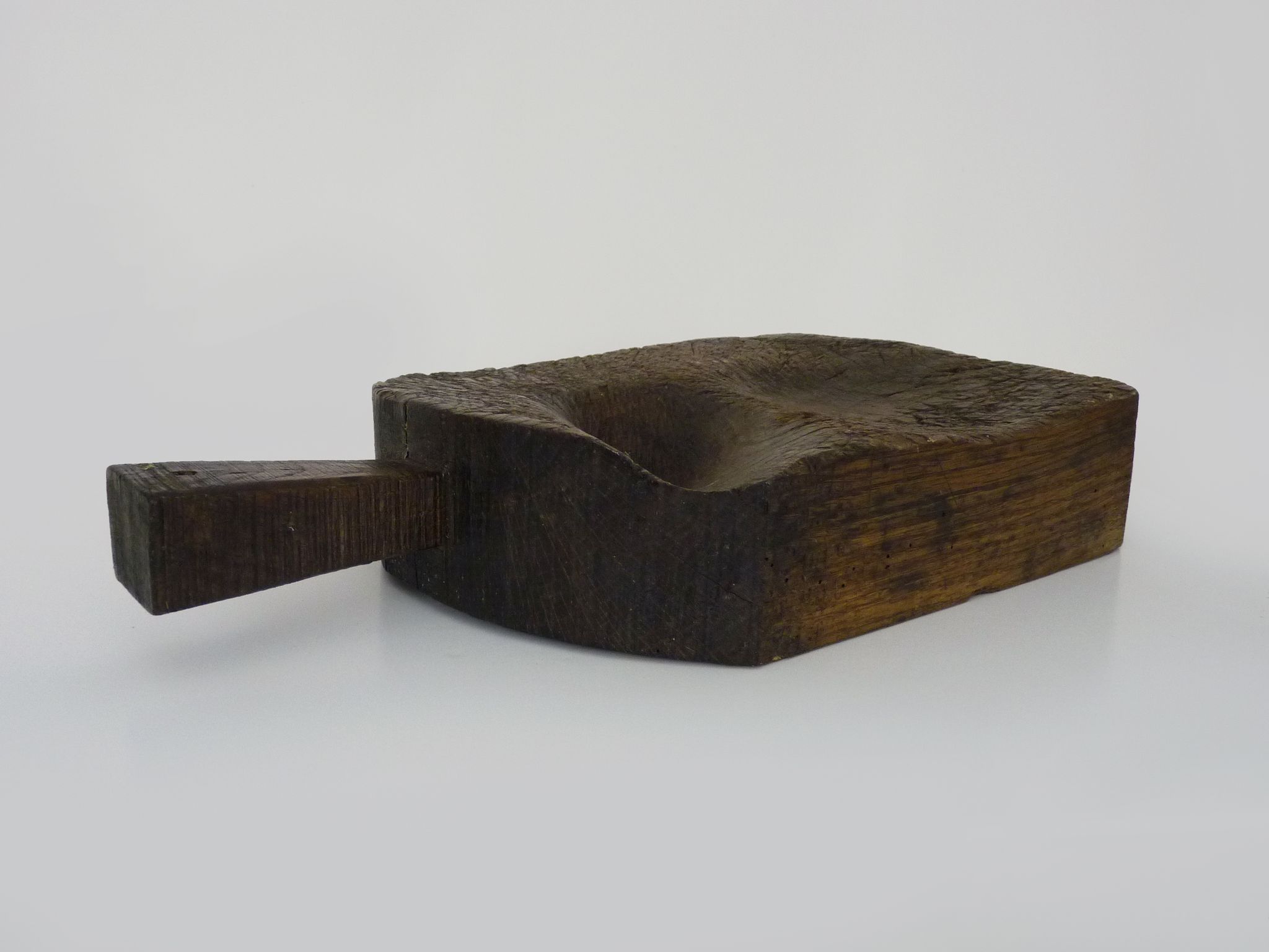 Handcrafted cutting board, wooden log, 50