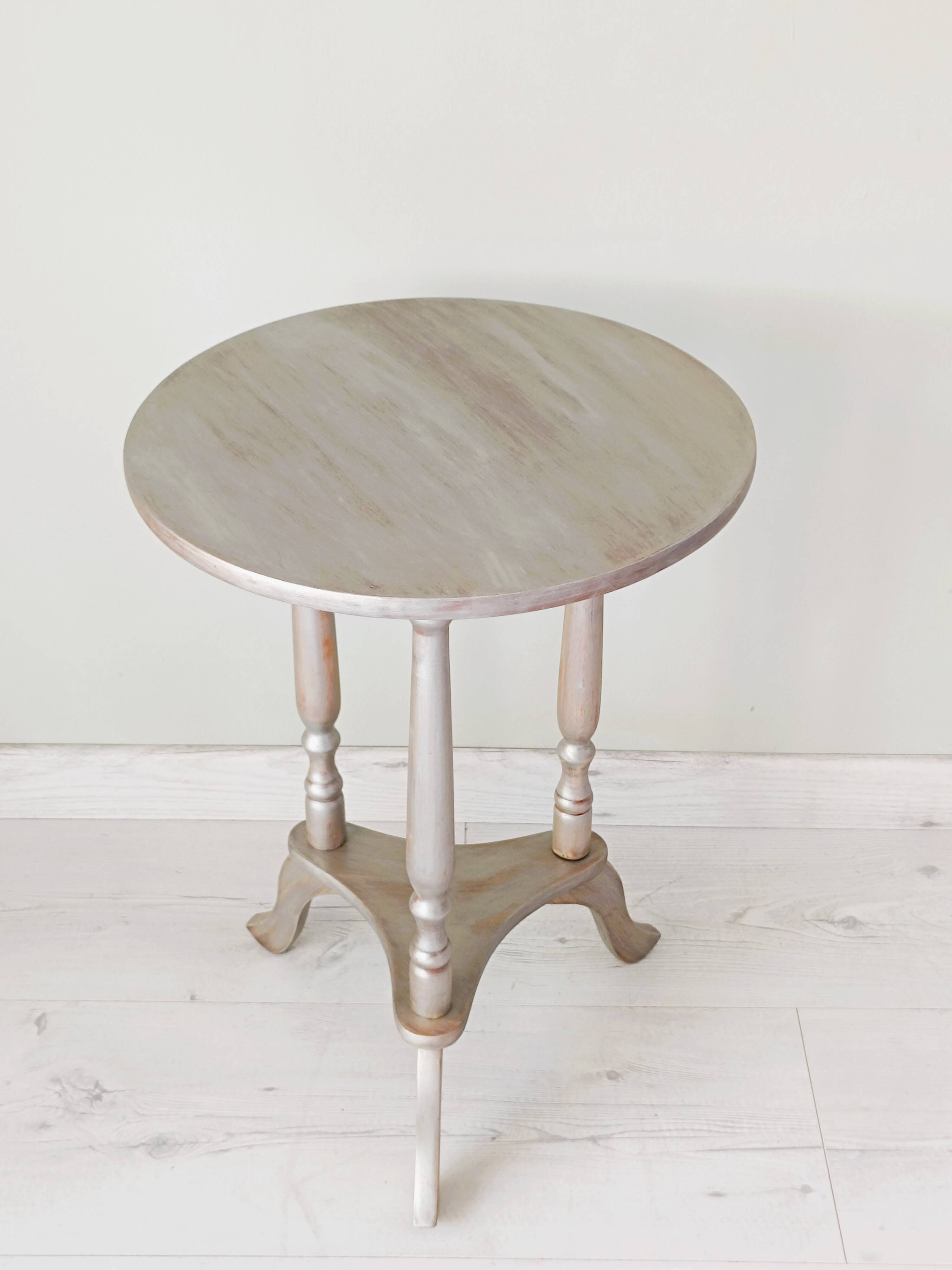 Small Louis XVI style pedestal table