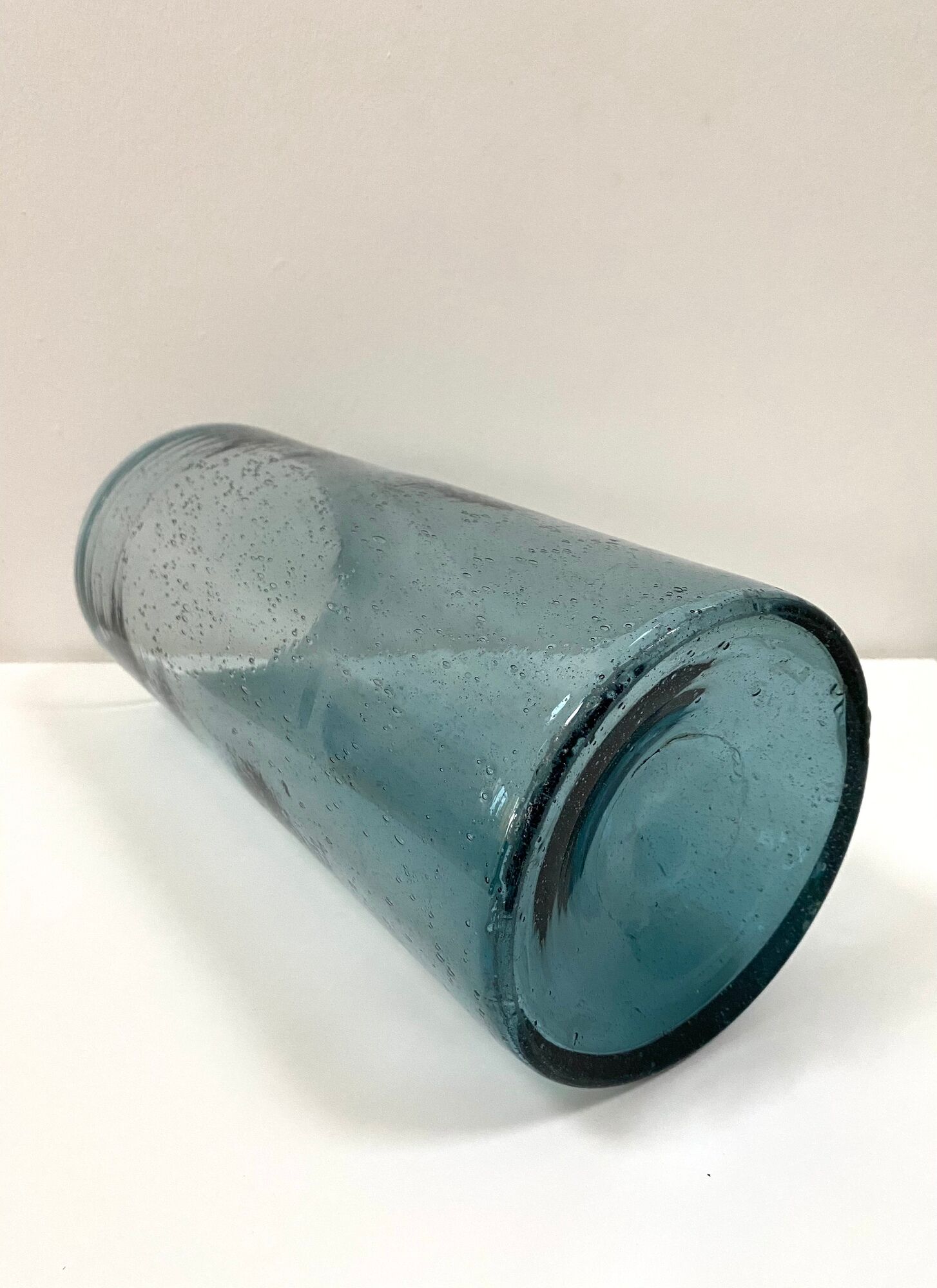 Vase in blown glass bubbled blue gray from the 60s
