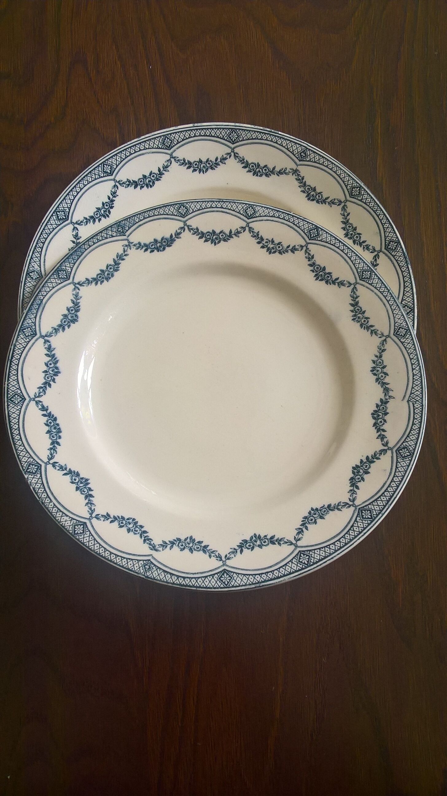 2 flat plates Salins "Little Trianon"
