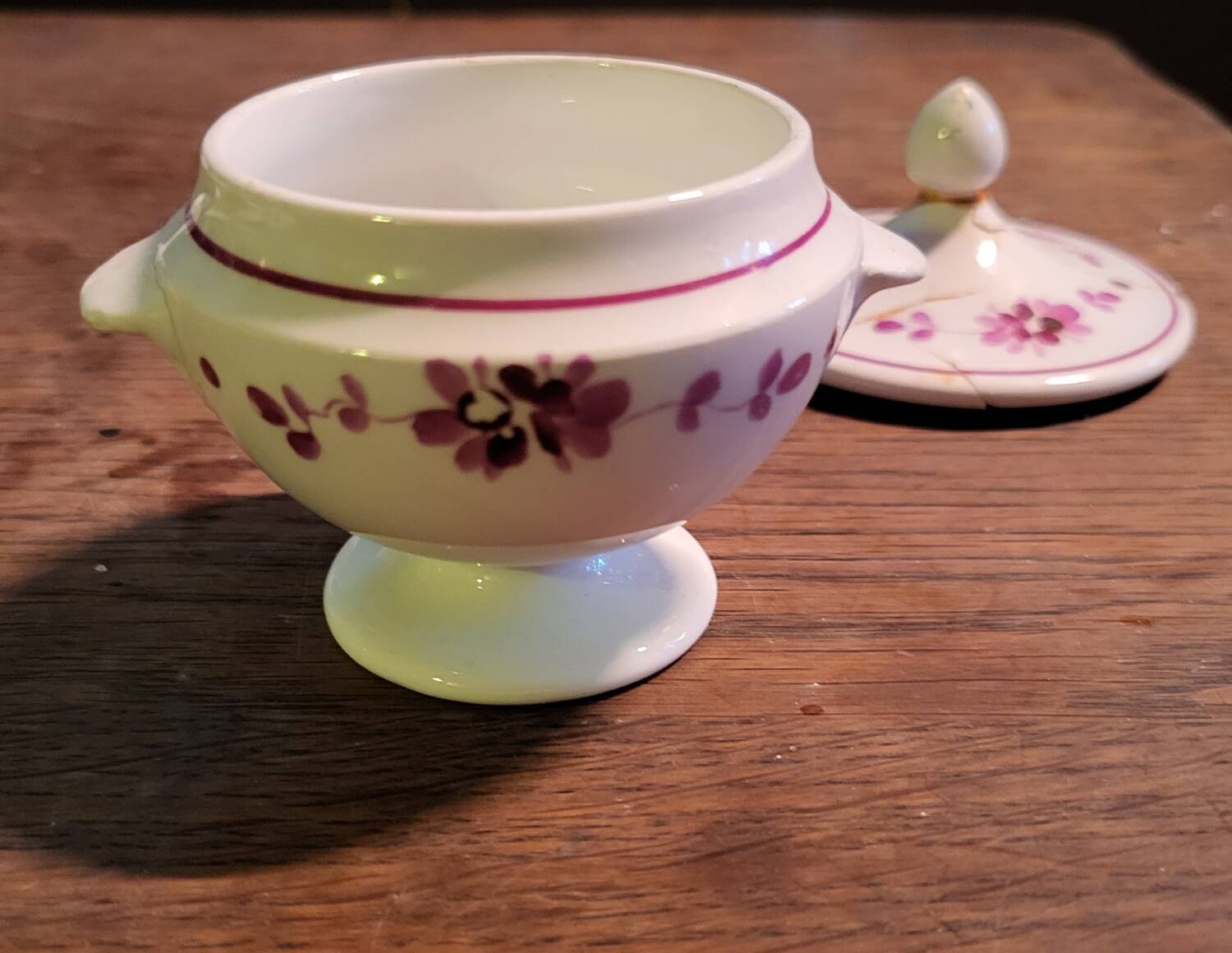 Old porcelain dinette