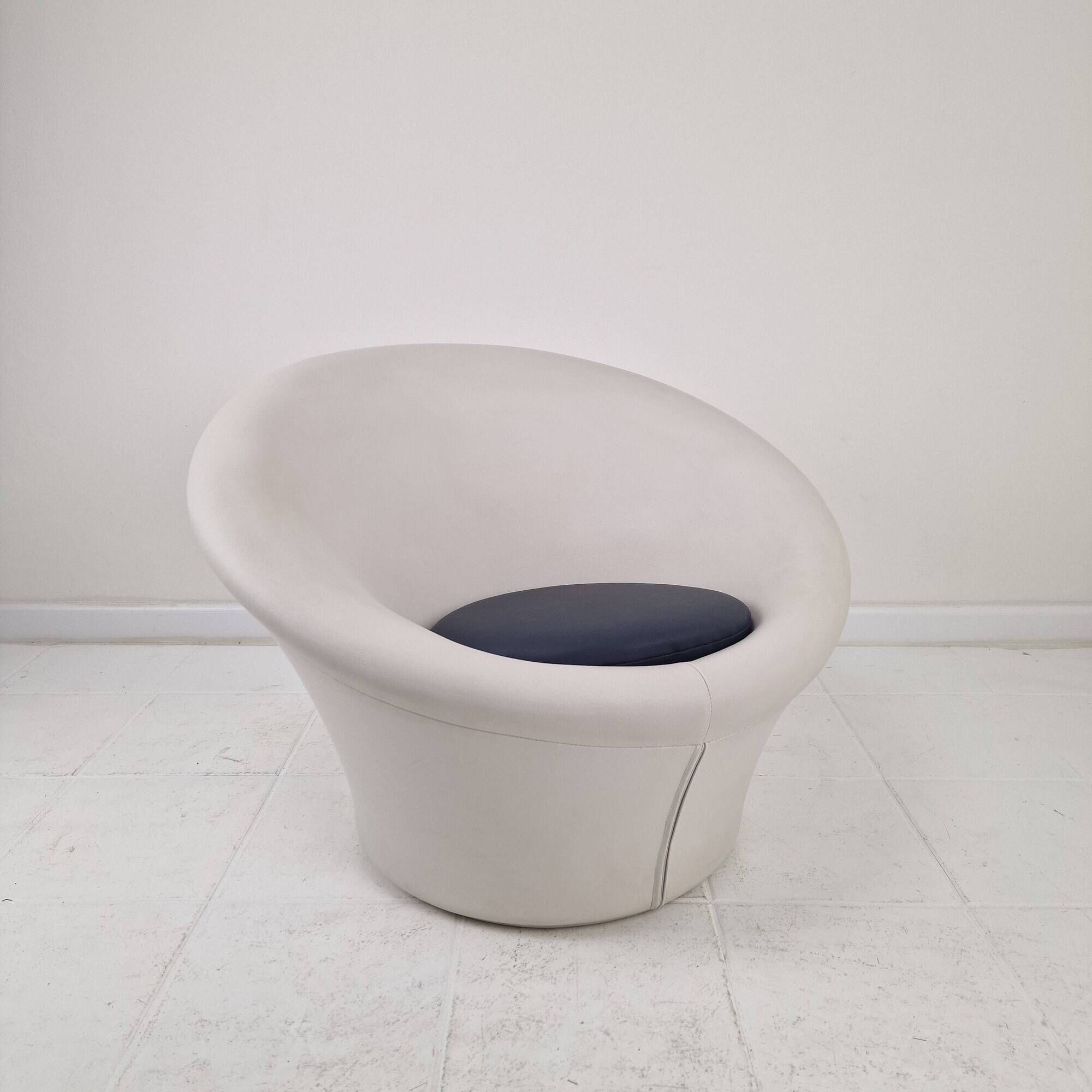 Iconic Pierre Paulin 'Mushroom' Chair (Model F560) for Artifort, 1960's