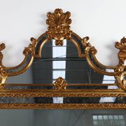 Miroir rococo-vénitien belge du XXe siècle en bois doré