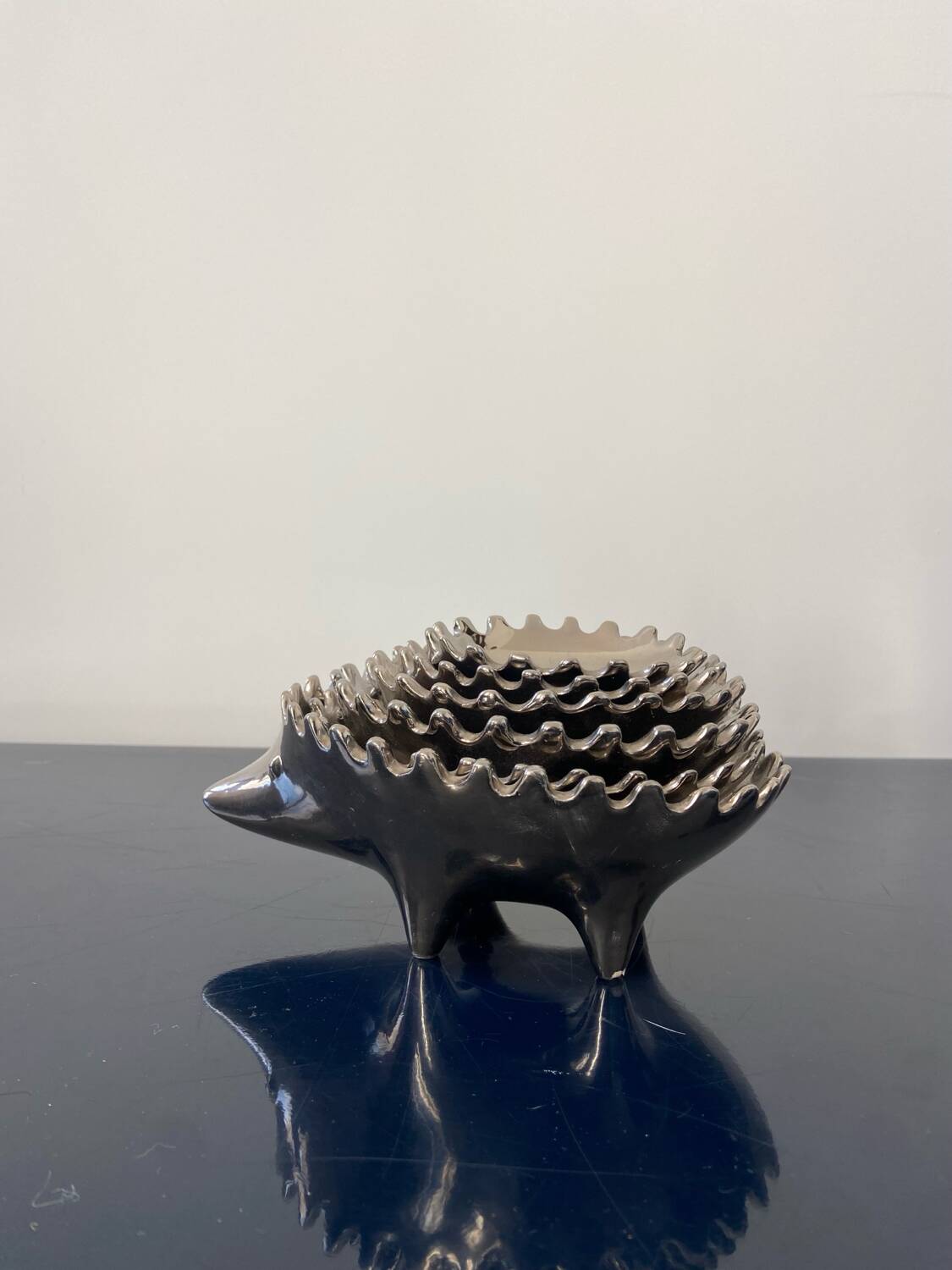 Set of 6 vintage nesting ashtrays