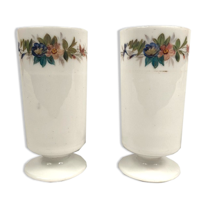 paire de vases sur pied,