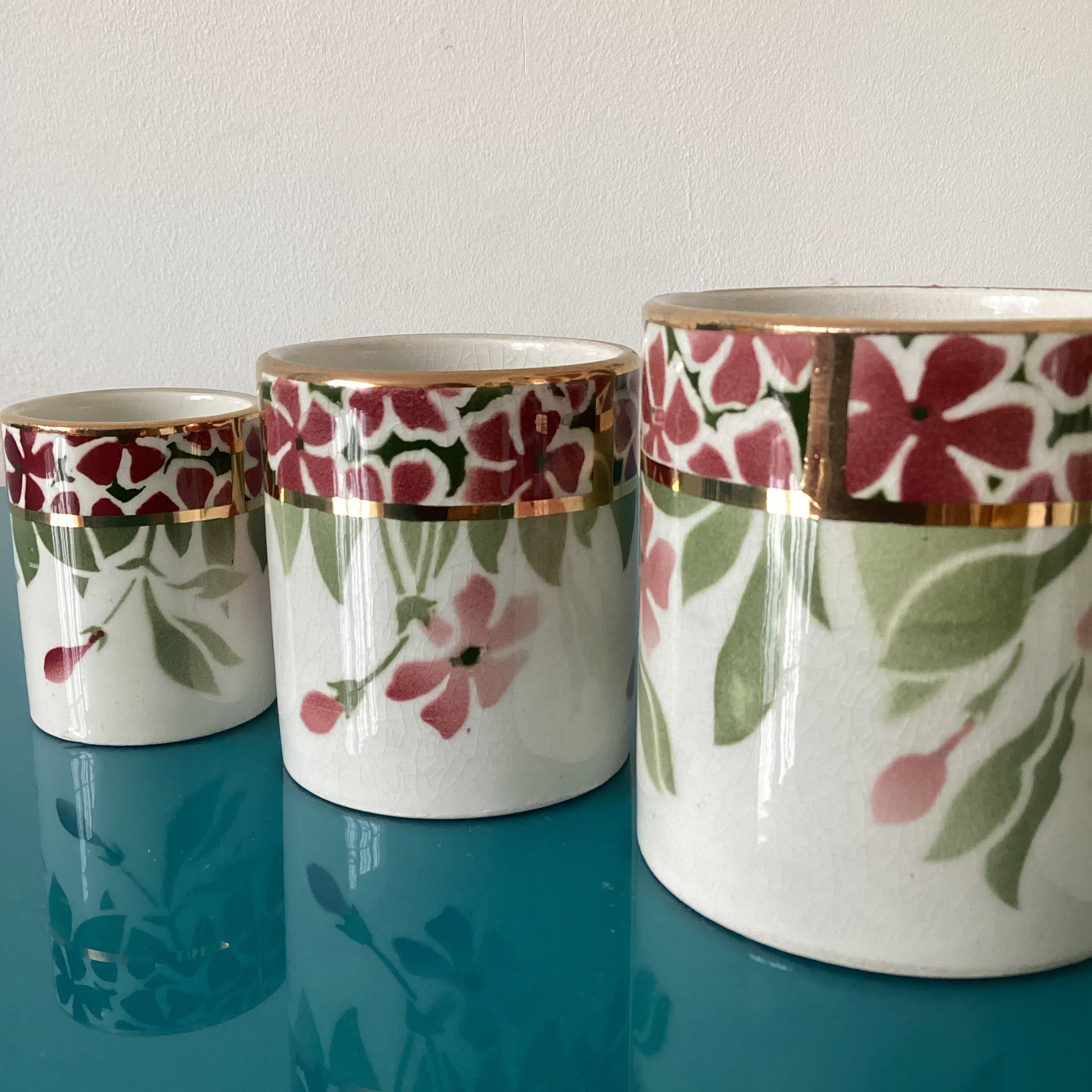 Flowered ceramic pots