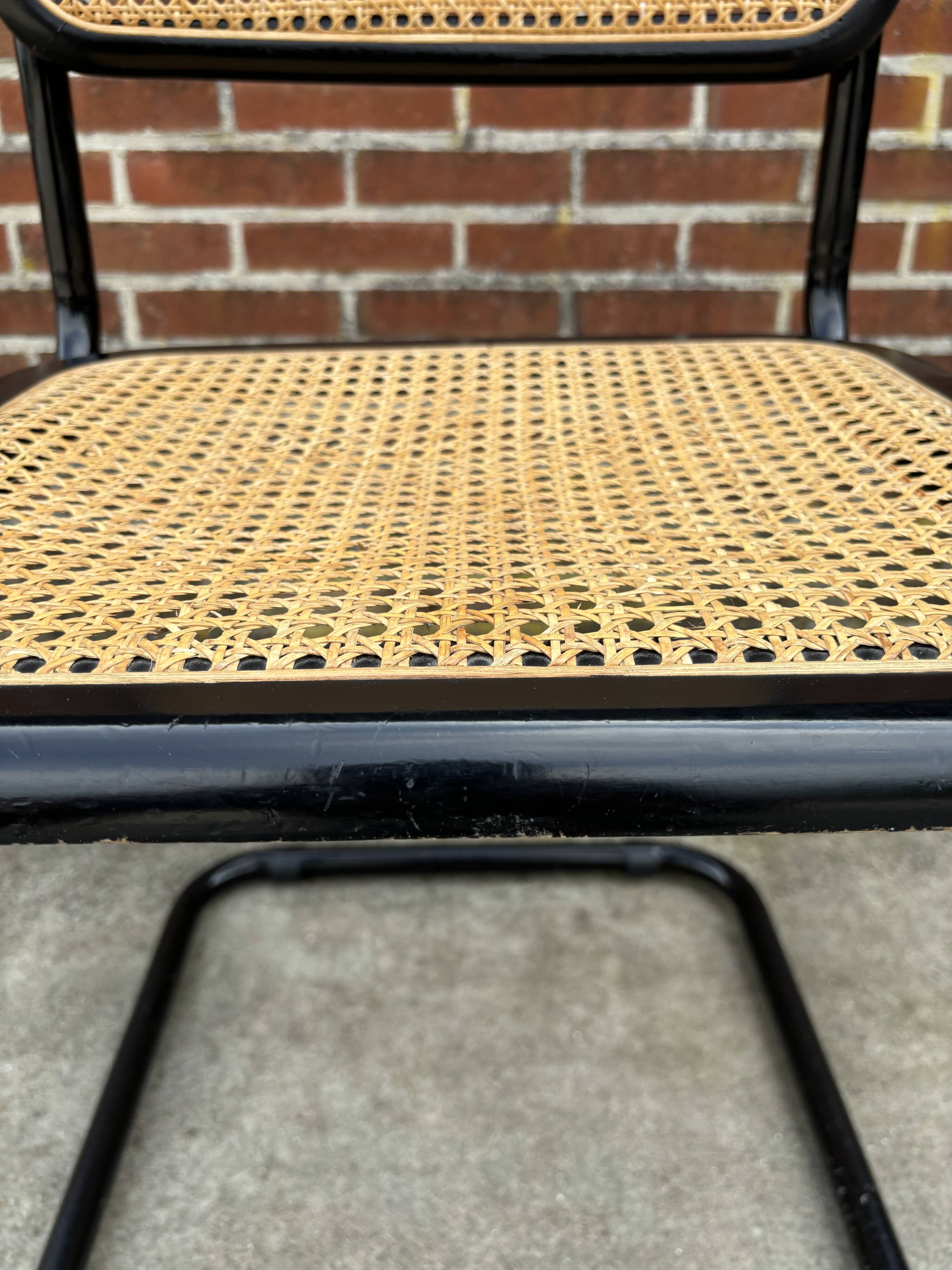 Vintage Cesca design chair b32 black model