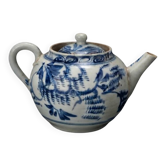 Japanese teapot porcelain late 18th to early 19th century
