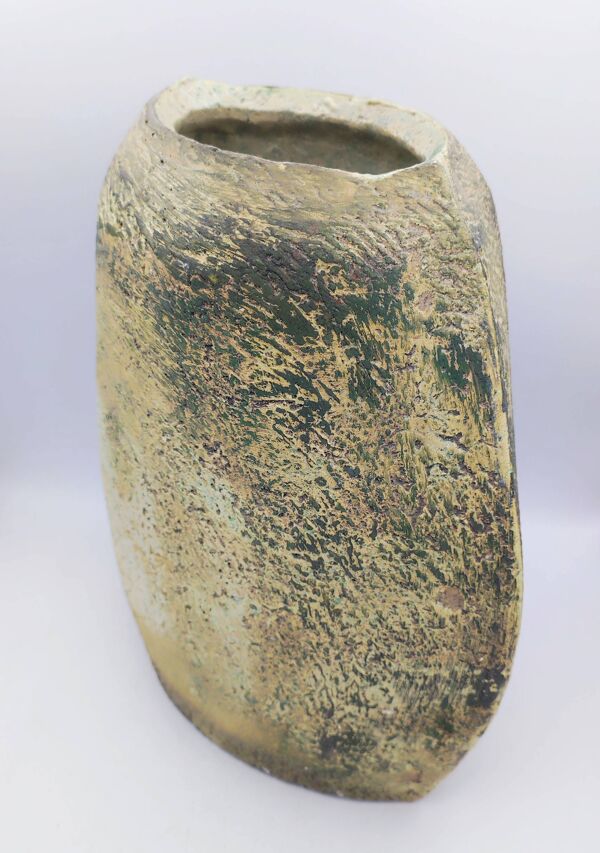 Vase en grès forme amande