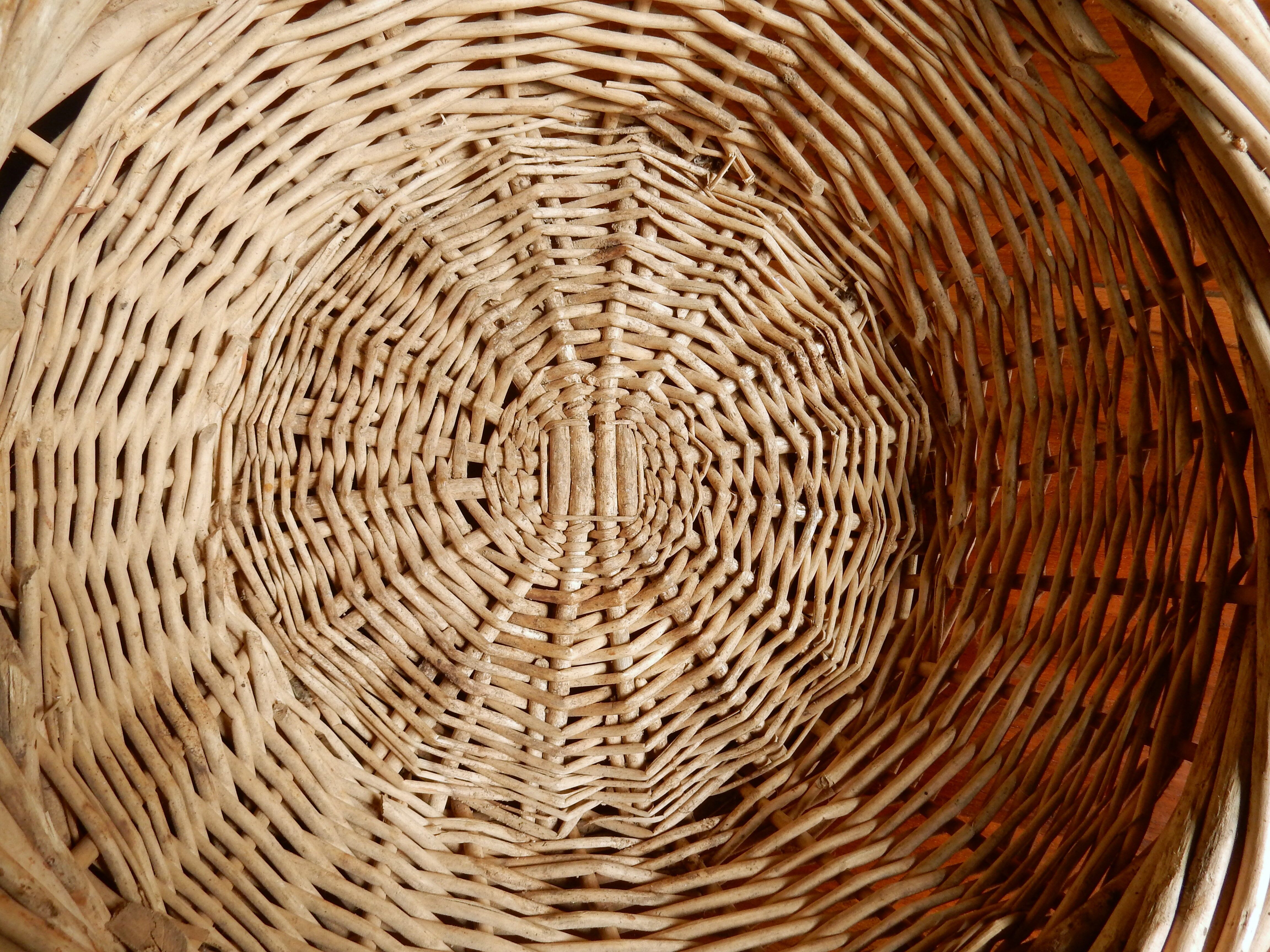 Woven wicker basket