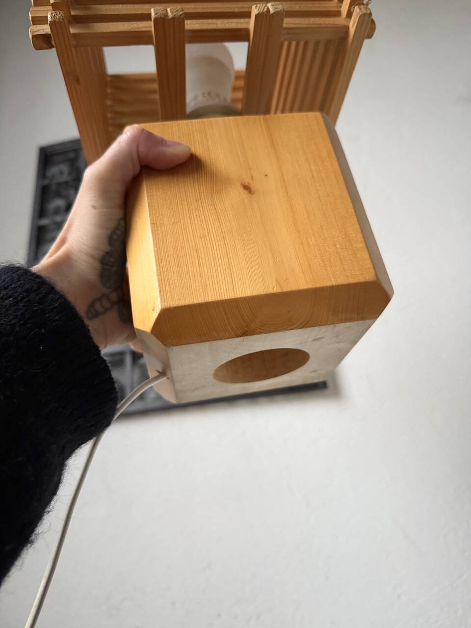 Constructivist wooden table lamp