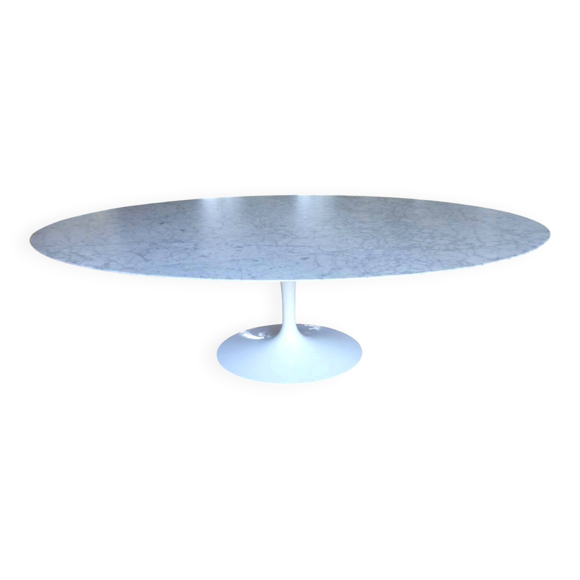 Saarinen Dining Table - Oval Statuarietto Marble KNOLL Eero Saarinen