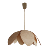 Vintage corolla petal flower suspension