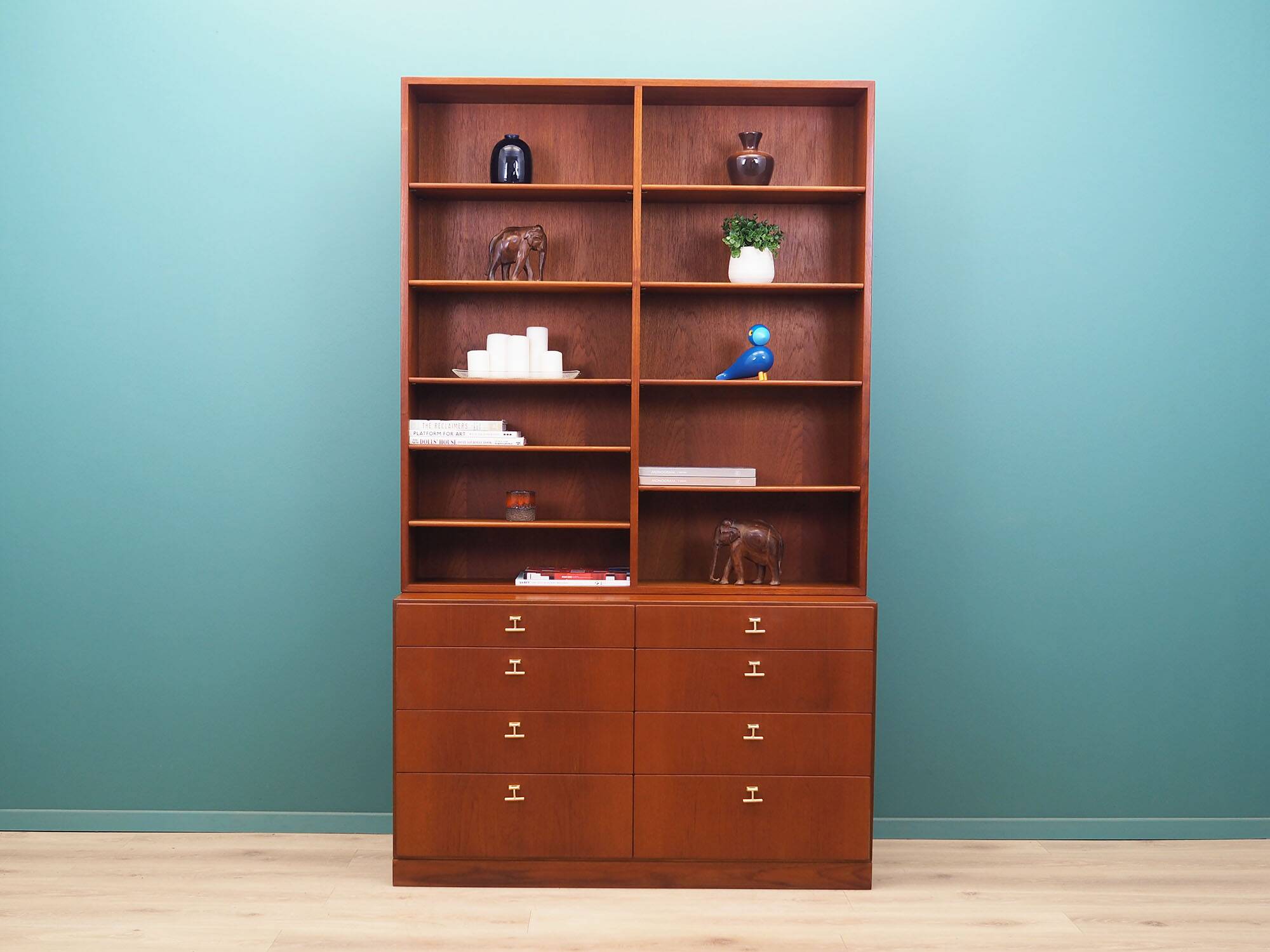 Teak bookcase, Danish design, 1960s, designer: Børge Mogensen