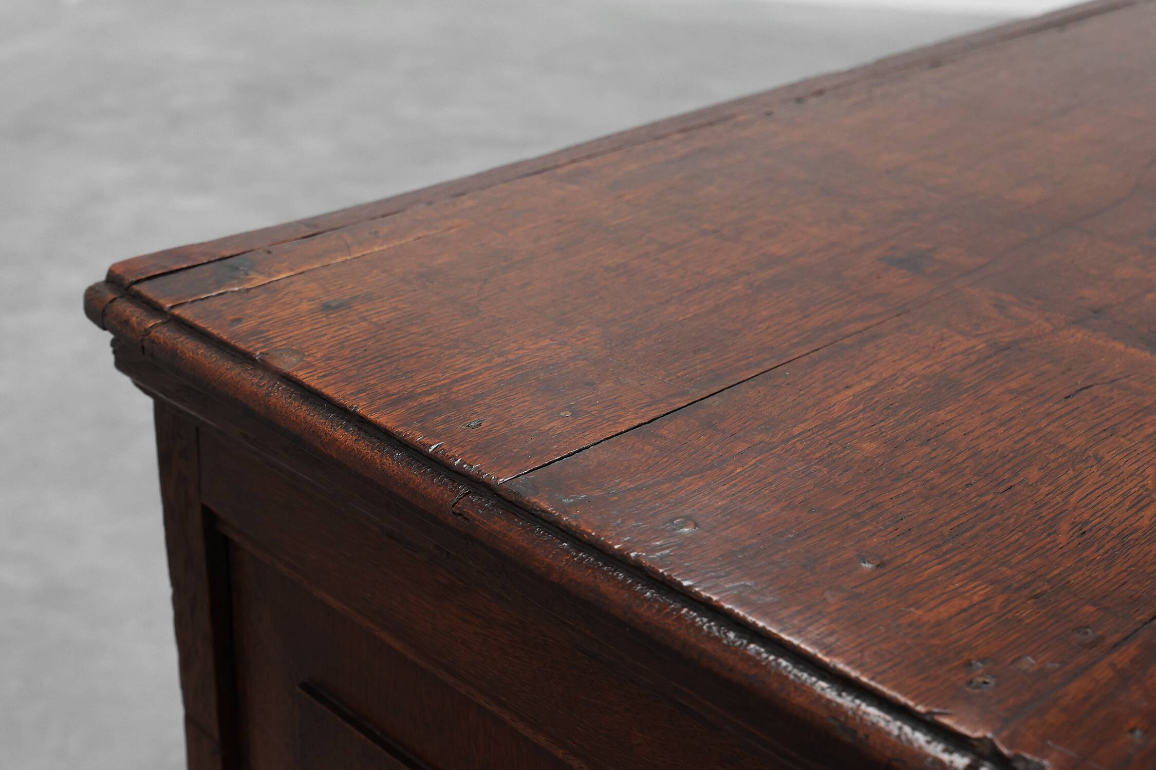 Commode en chêne de style Renaissance italienne, XVIIe siècle