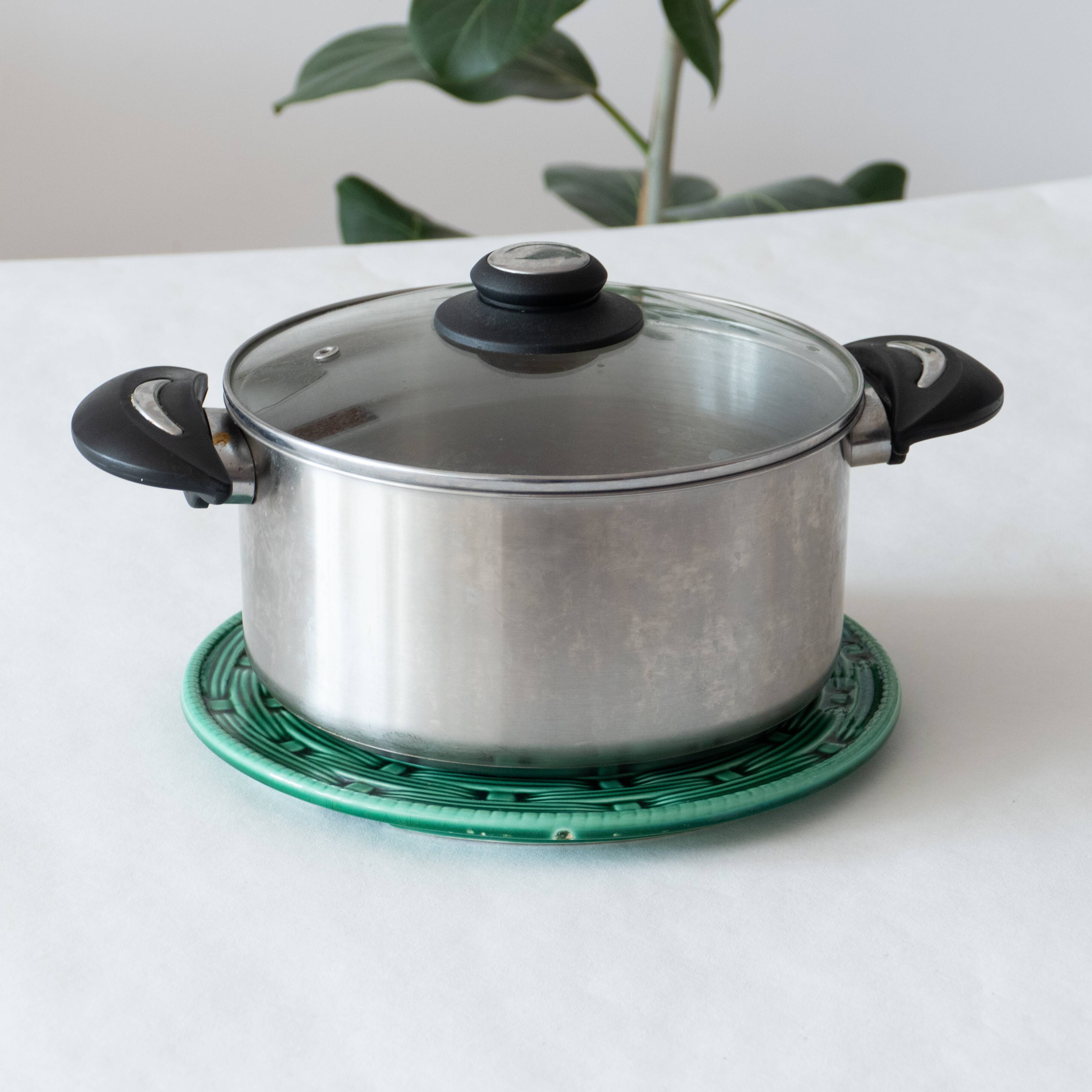 19th century trivet in Sarreguemines slip