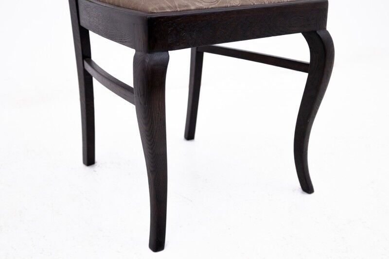 A set of chairs, Poland, the 1930s. After renovation.