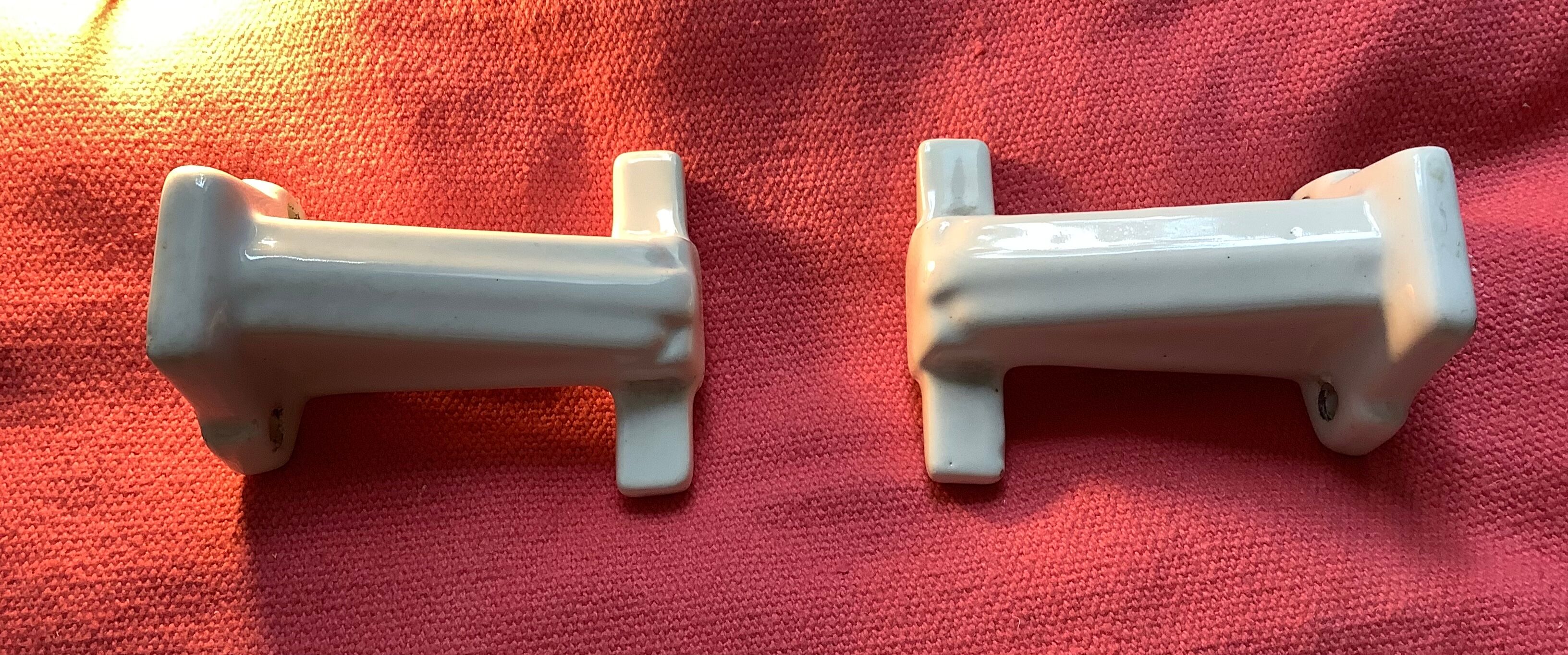 Set of 2 hooks in white porcelain Art Deco 30/40
