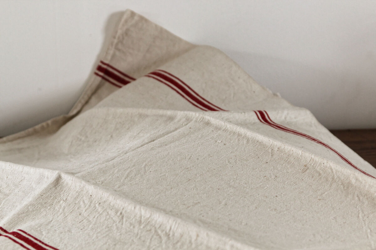 Set of 8 tea towels, linen beds