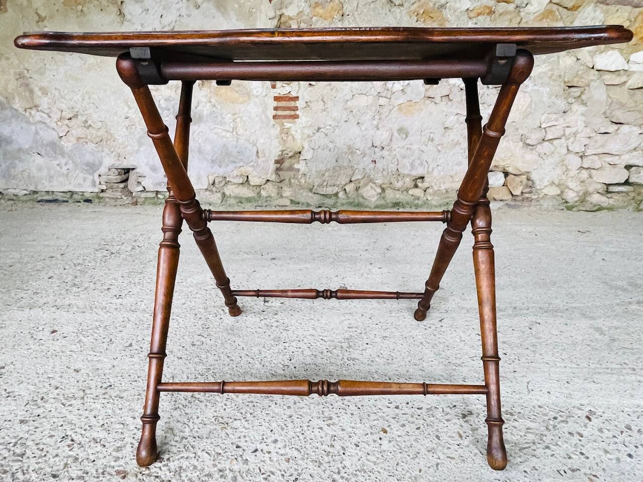 Folding side table in turned wood and marquetry circa 30's/40's