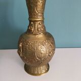Jolie paire de vases asiatiques anciens en bronze