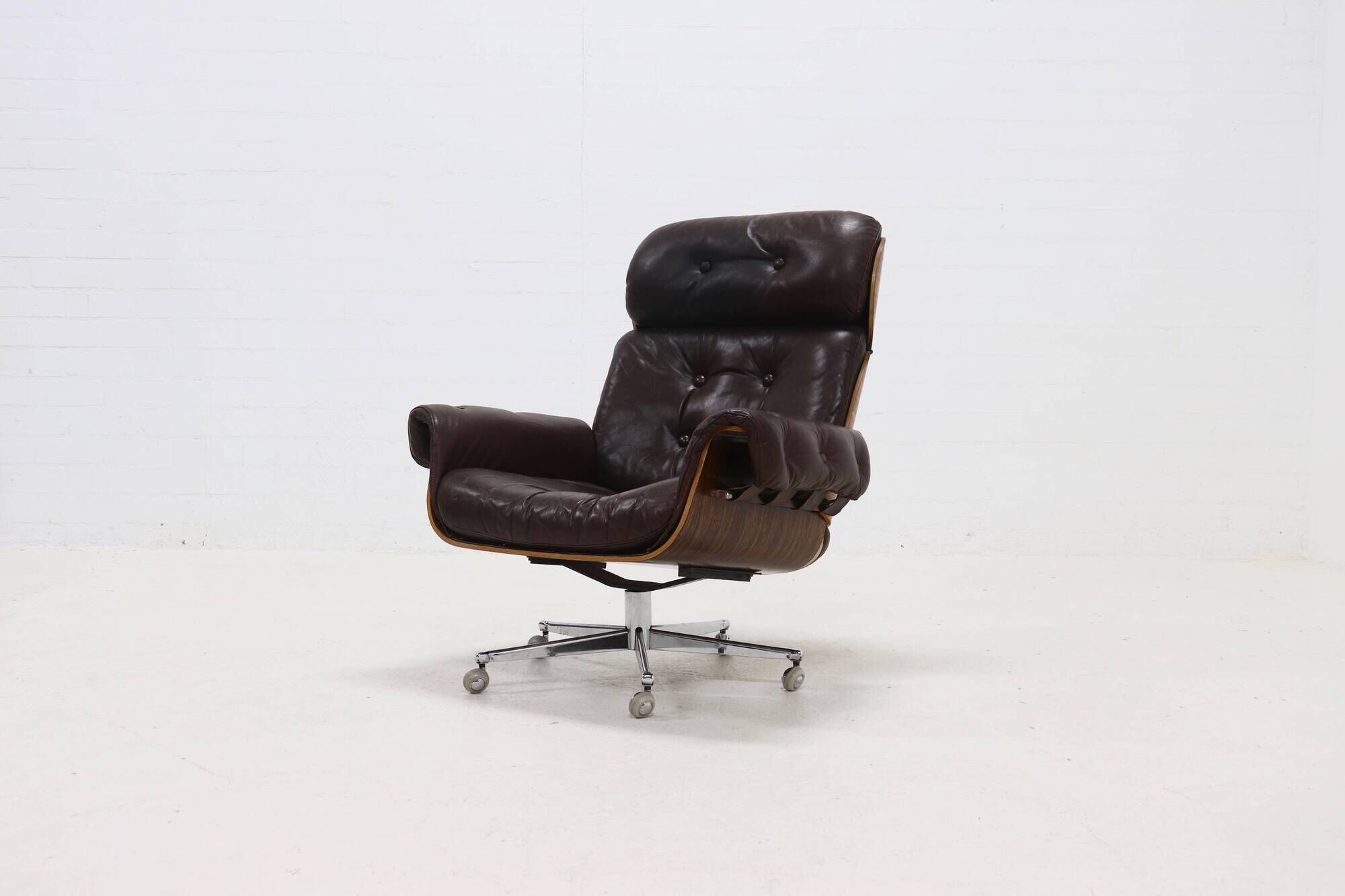 Leather and Rosewood Lounge Chair by Martin Stoll for Giroflex 1960s