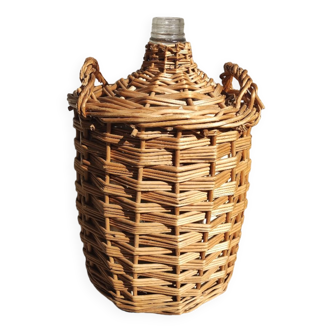 Wicker demijohn