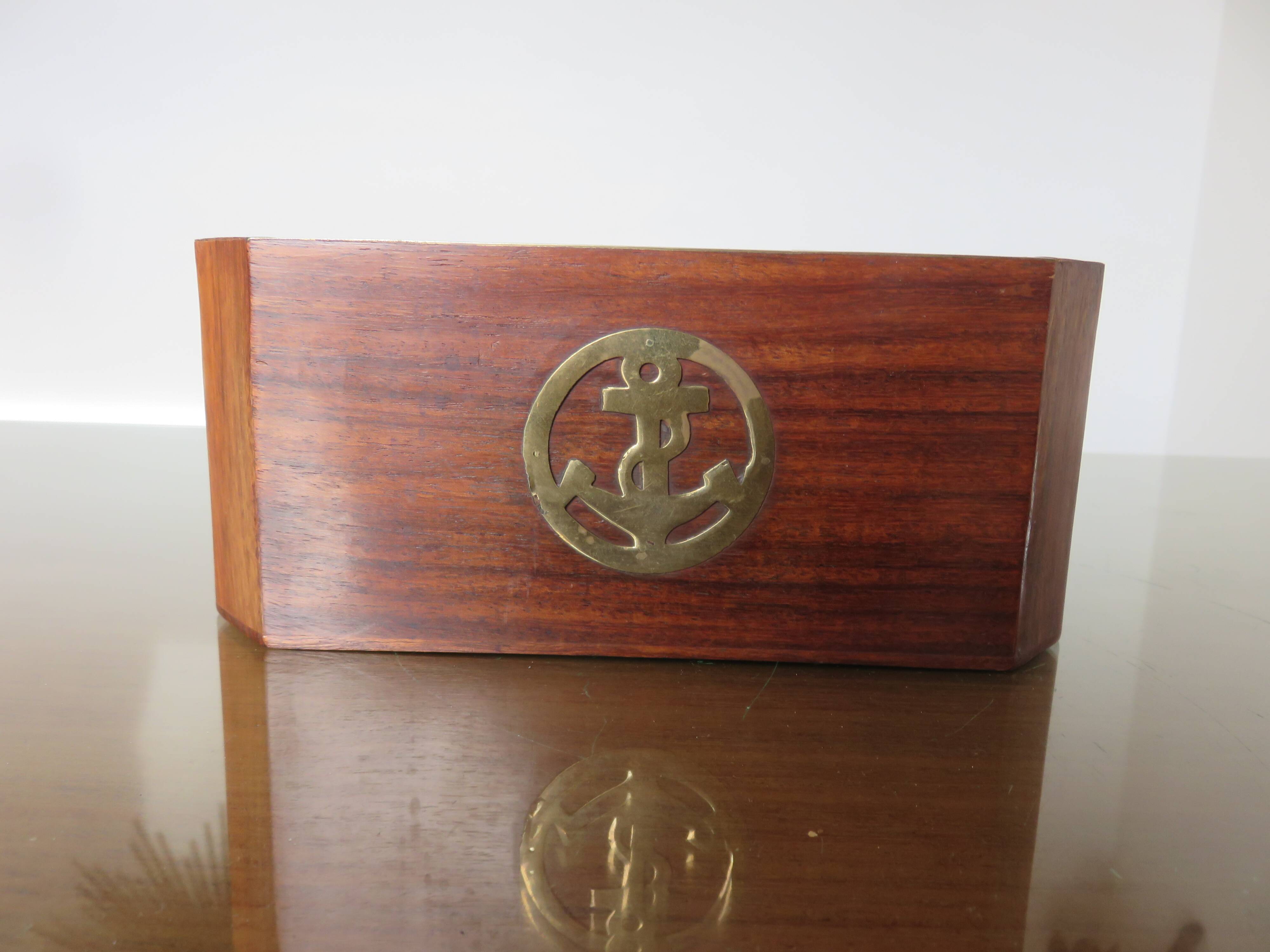 Porte crayon en palissandre et laiton 1970