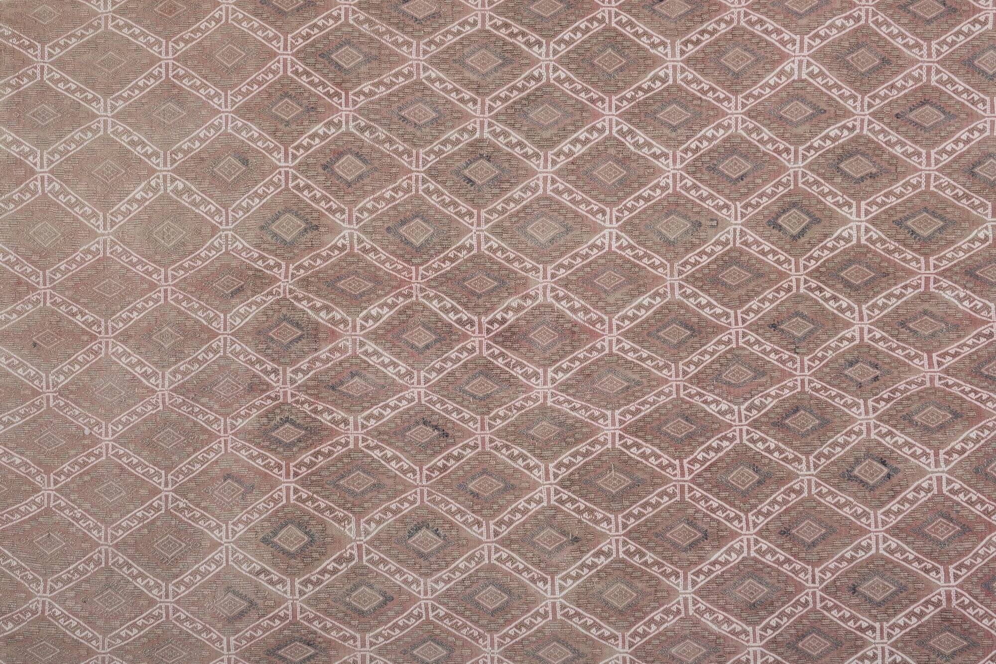 Vintage Turkish kilim, handwoven, 167x238 cm.