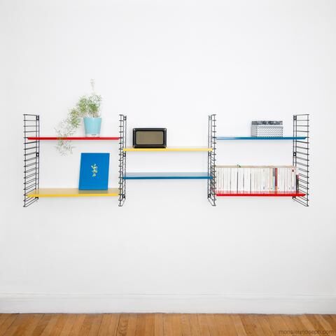 Tomado shelf with 3 trays