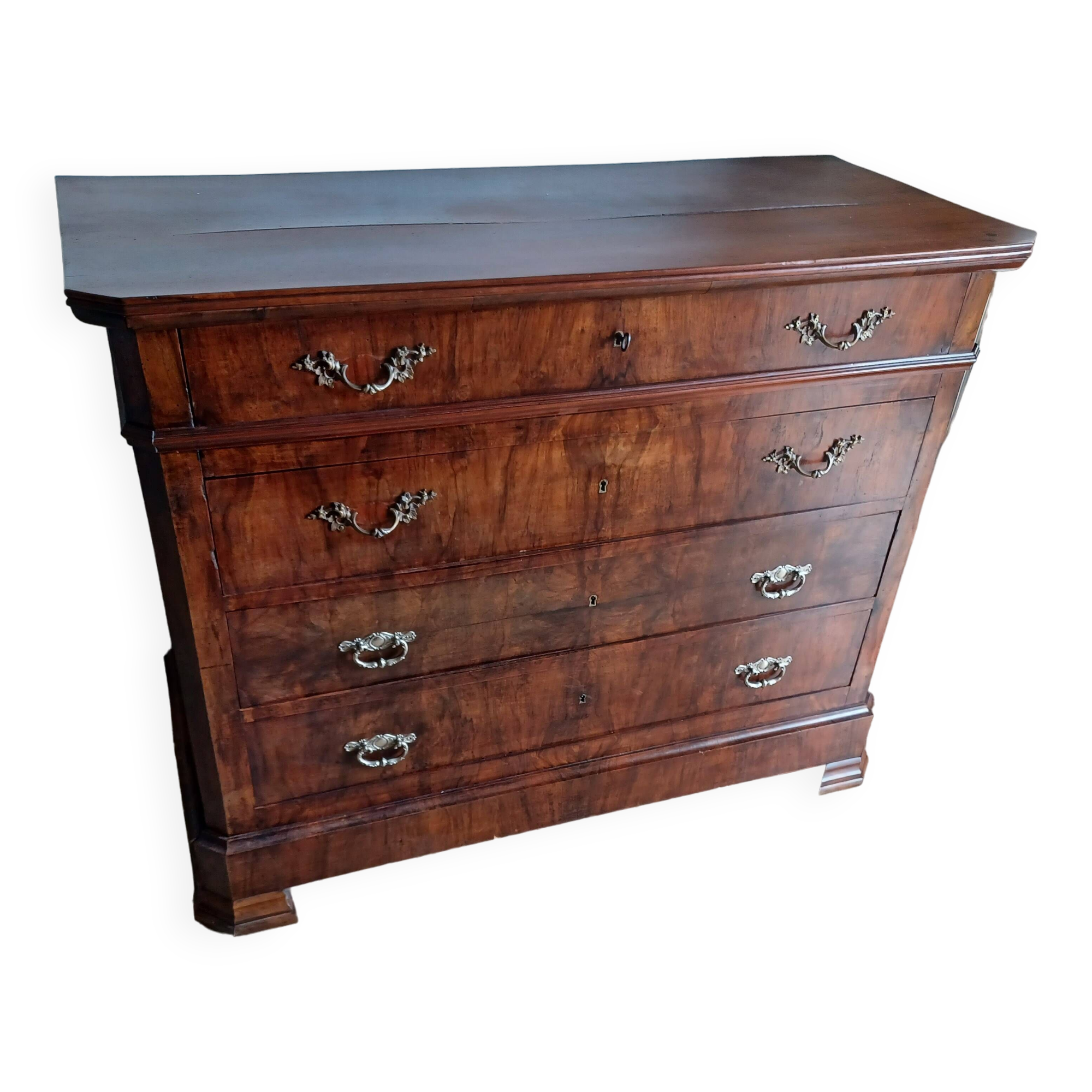 Chest of drawers