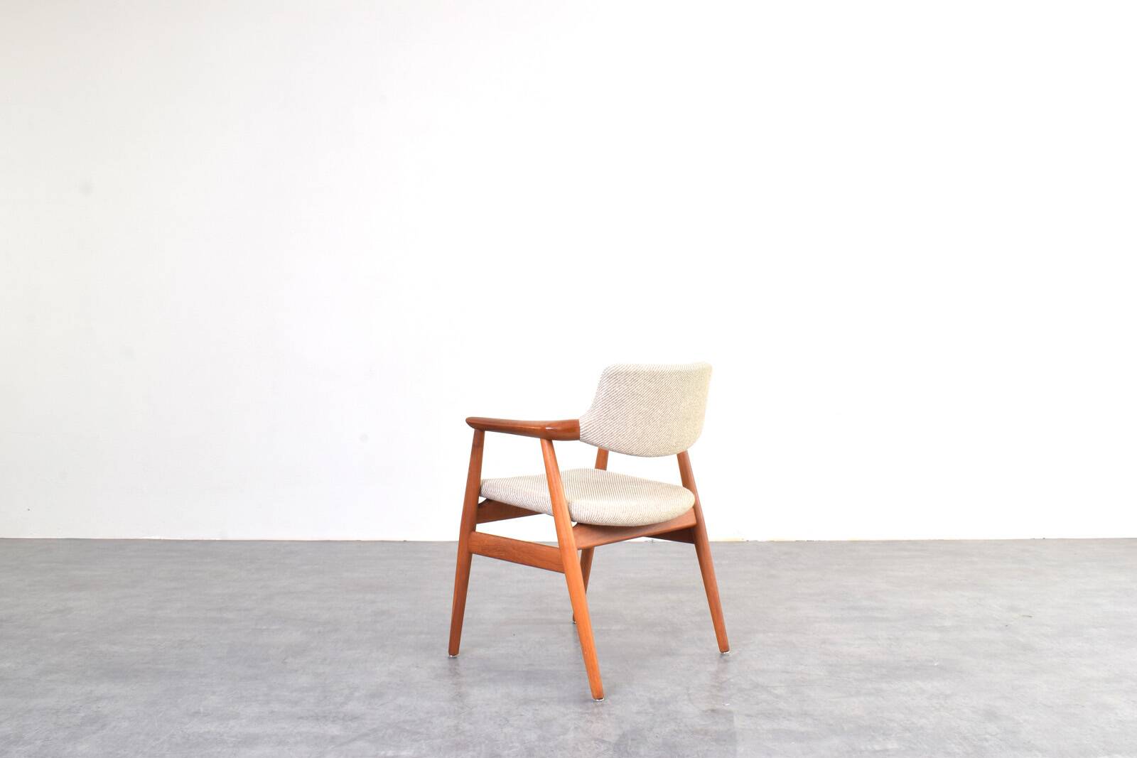 Mid-Century Danish Teak Chair by Svend Åge Eriksen for Glostrup, 1960s.