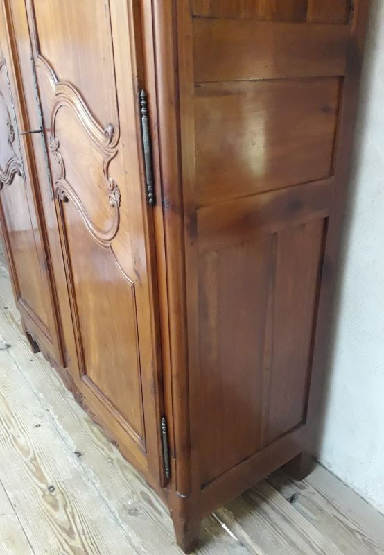 Cherry cabinet XIX° Louis XV