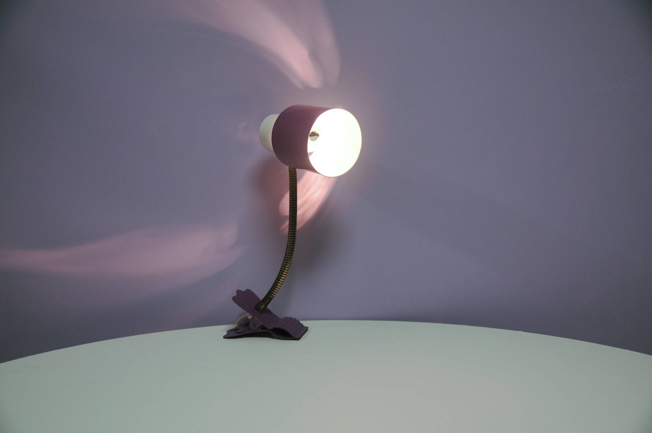 Purple clamp lamp Hala Zeist